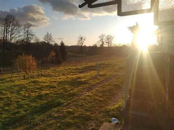 L'oisiveraie - Ecolieu Dans Le Bocage Normand Bed & Breakfast